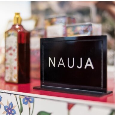 Stovelis NAUJA